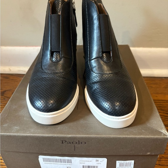 Linea Paola Women’s Black Wedge Sneakers - Picture 1 of 3